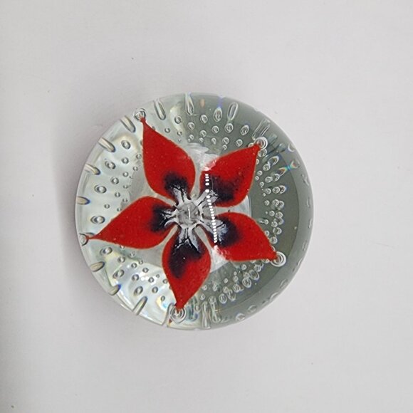 Glass Flower Floral Paperweight Red White Blue Bubbles VTG Wheaton Village 2.5" - Picture 3 of 8